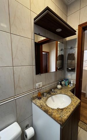 Casa à venda com 225m², 3 quartos e 4 vagasBanheiro