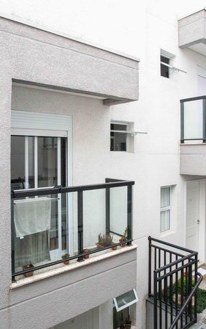 Casa para alugar com 98m², 2 quartos e 2 vagasVaranda