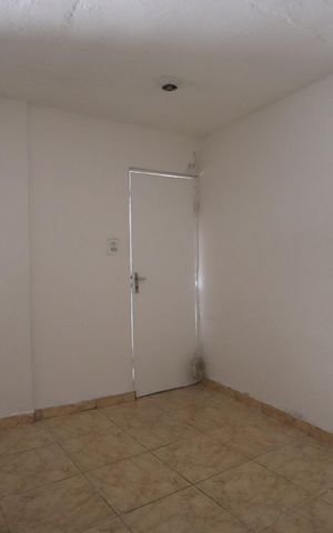 Casa para alugar com 70m², 2 quartos e sem vagaSala