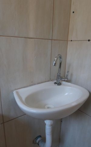 Casa para alugar com 70m², 2 quartos e sem vagaBanheiro