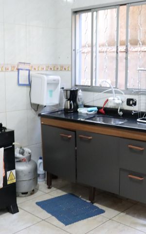 Casa à venda com 140m², 3 quartos e 2 vagas Casa à venda com 140m², 3 quartos e 2 vagasCozinha