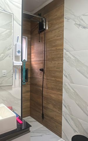 Casa à venda com 140m², 3 quartos e 2 vagas Casa à venda com 140m², 3 quartos e 2 vagasBanheiro da Suíte