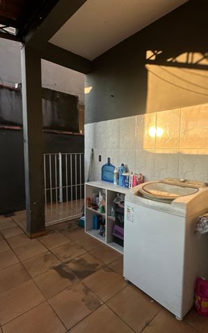 Casa à venda com 140m², 3 quartos e 2 vagas Casa à venda com 140m², 3 quartos e 2 vagasÁrea de Serviço