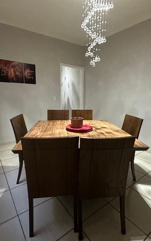 Casa à venda com 140m², 3 quartos e 2 vagas Casa à venda com 140m², 3 quartos e 2 vagasSala de Jantar