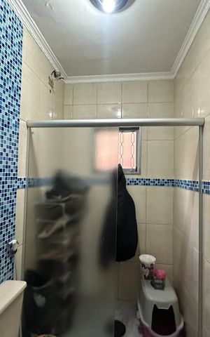 Casa à venda com 140m², 3 quartos e 2 vagas Casa à venda com 140m², 3 quartos e 2 vagasBanheiro 1