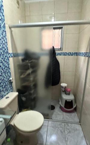 Casa à venda com 140m², 3 quartos e 2 vagas Casa à venda com 140m², 3 quartos e 2 vagasBanheiro 1