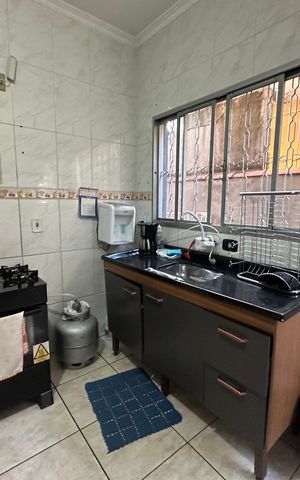 Casa à venda com 140m², 3 quartos e 2 vagas Casa à venda com 140m², 3 quartos e 2 vagasCozinha