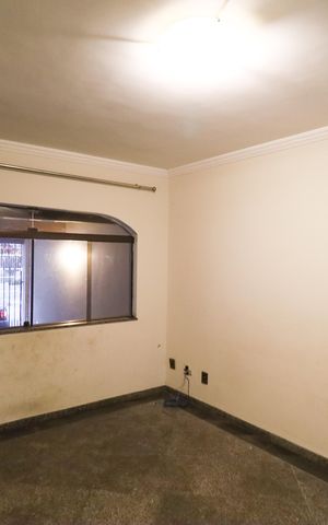 Casa à venda com 120m², 3 quartos e 2 vagas