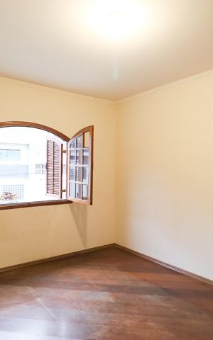 Casa à venda com 120m², 3 quartos e 2 vagas