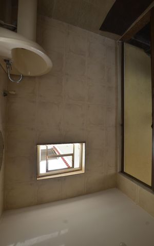 Casa à venda com 272m², 3 quartos e 2 vagasBanheiro de serviço