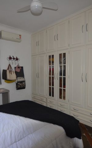 Casa à venda com 272m², 3 quartos e 2 vagasQuarto 2
