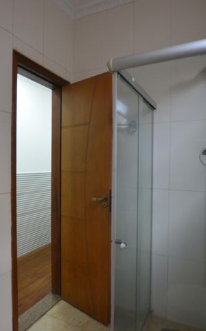 Casa à venda com 272m², 3 quartos e 2 vagasBanheiro Social