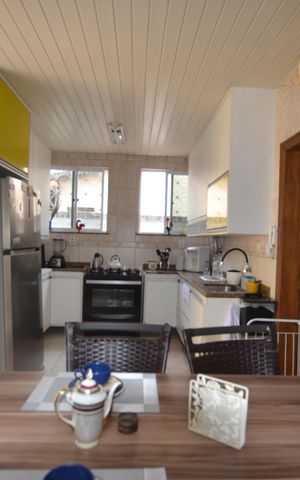 Casa à venda com 272m², 3 quartos e 2 vagasCozinha