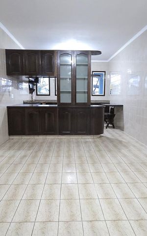 Apartamento à venda com 180m², 3 quartos e sem vaga Apartamento à venda com 180m², 3 quartos e sem vagaCozinha
