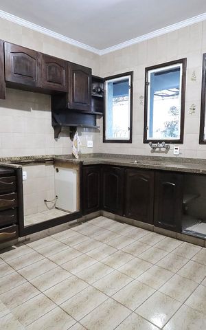 Apartamento à venda com 180m², 3 quartos e sem vaga Apartamento à venda com 180m², 3 quartos e sem vagaCozinha