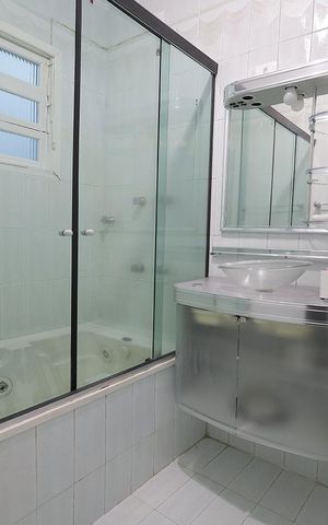 Apartamento à venda com 180m², 3 quartos e sem vaga Apartamento à venda com 180m², 3 quartos e sem vagaBanheiro Suíte
