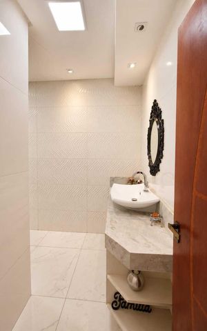 Casa à venda com 220m², 3 quartos e 2 vagas Casa à venda com 220m², 3 quartos e 2 vagasBanheiro