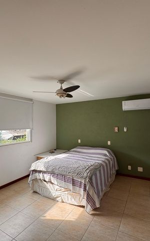 Casa de condomínio à venda com 360m², 4 quartos e 3 vagas Casa de condomínio à venda com 360m², 4 quartos e 3 vagasSuíte 1 (Master)