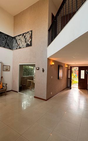 Casa de condomínio à venda com 360m², 4 quartos e 3 vagas Casa de condomínio à venda com 360m², 4 quartos e 3 vagasSala