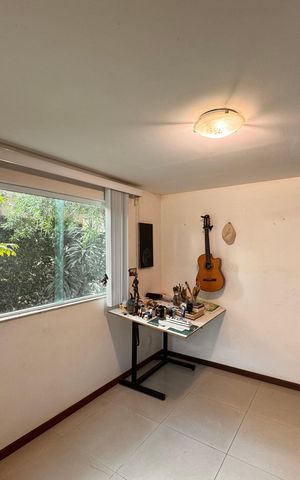 Casa de condomínio à venda com 360m², 4 quartos e 3 vagas Casa de condomínio à venda com 360m², 4 quartos e 3 vagasSuíte 4