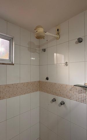 Casa de condomínio à venda com 360m², 4 quartos e 3 vagas Casa de condomínio à venda com 360m², 4 quartos e 3 vagasSuíte 4 - Banheiro