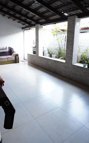 Casa para alugar com 300m², 6 quartos e 4 vagas