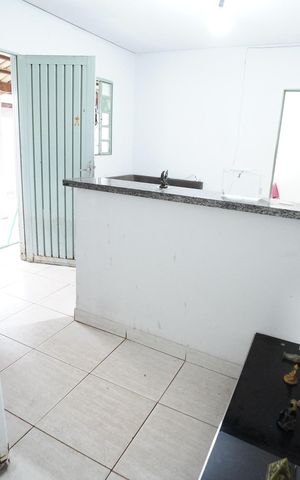 Casa para alugar com 300m², 6 quartos e 4 vagas