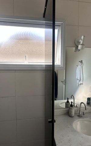 Casa de condomínio à venda com 57m², 2 quartos e 2 vagasBanheiro da Suíte 2