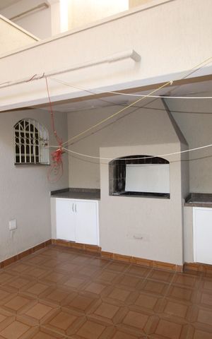 Casa à venda com 301m², 4 quartos e 6 vagasÁrea de Serviço