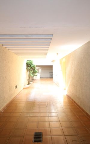 Casa à venda com 301m², 4 quartos e 6 vagasGaragem