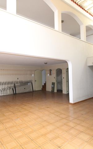 Casa à venda com 301m², 4 quartos e 6 vagasÁrea de Serviço