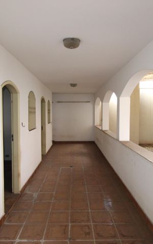 Casa à venda com 301m², 4 quartos e 6 vagasVaranda