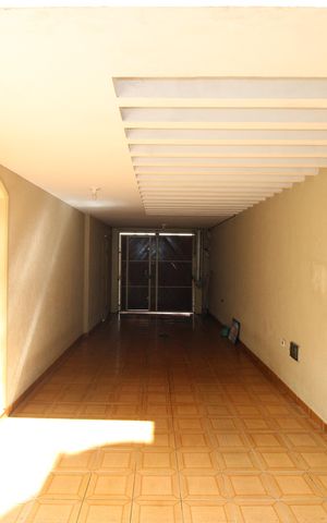 Casa à venda com 301m², 4 quartos e 6 vagasGaragem