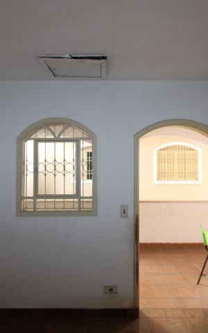 Casa à venda com 301m², 4 quartos e 6 vagasQuarto 2