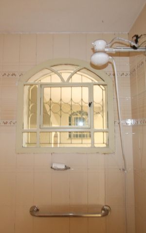 Casa à venda com 301m², 4 quartos e 6 vagasÁrea de Serviço - Banheiro