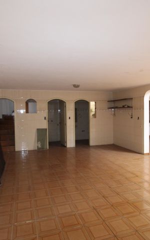 Casa à venda com 301m², 4 quartos e 6 vagasÁrea de Serviço