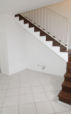 Casa de condomínio para alugar com 60m², 2 quartos e 2 vagasSala