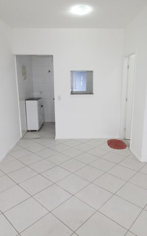 Casa de condomínio para alugar com 60m², 2 quartos e 2 vagasSala