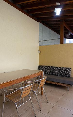 Casa à venda com 100m², 2 quartos e 2 vagasChurrasqueira