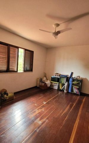 Casa à venda com 388m², 5 quartos e 1 vaga
