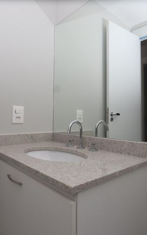 Apartamento para alugar com 42m², 2 quartos e sem vagaBanheiro