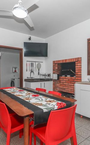 Casa à venda com 230m², 3 quartos e 5 vagasEspaço Gourmet