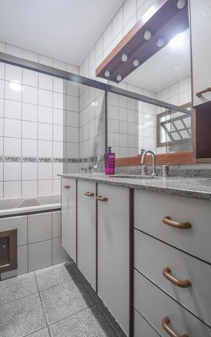 Casa à venda com 230m², 3 quartos e 5 vagasBanheiro da Suíte