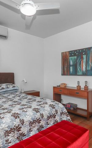 Casa à venda com 230m², 3 quartos e 5 vagasQuarto Suíte