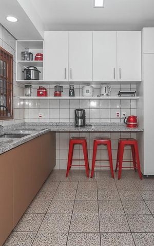Casa à venda com 230m², 3 quartos e 5 vagasCozinha