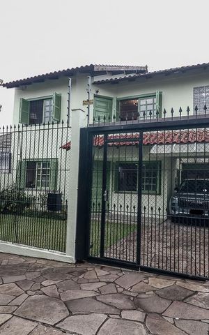 Casa à venda com 230m², 3 quartos e 5 vagasFachada