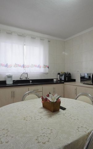 Casa à venda com 128m², 3 quartos e 2 vagasCozinha