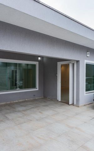 Casa para alugar com 180m², 5 quartos e 1 vaga Casa para alugar com 180m², 5 quartos e 1 vagaGaragem compartilhada