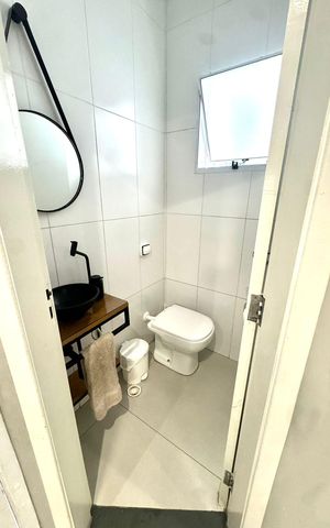 Casa à venda com 100m², 3 quartos e 2 vagasBanheiro