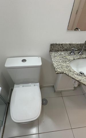 Apartamento para alugar com 77m², 3 quartos e 2 vagas Apartamento para alugar com 77m², 3 quartos e 2 vagasBanheiro